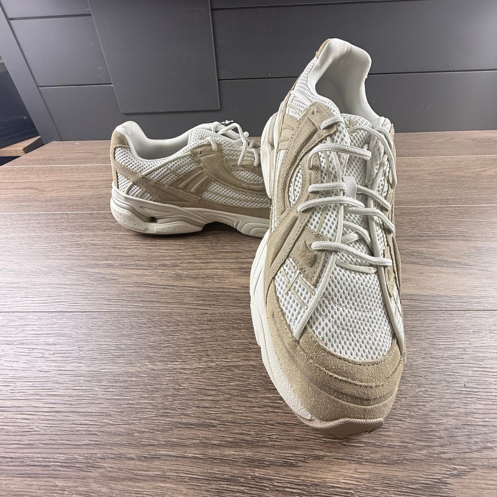 Under Armour Men's Sola Suede Shoes Summit White Khaki Dad Shoe Size 15 Casual